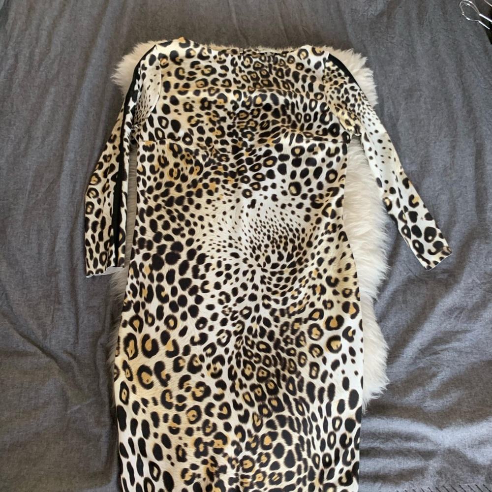 Leopard Print Zara Fitted Dress w/Elastin.